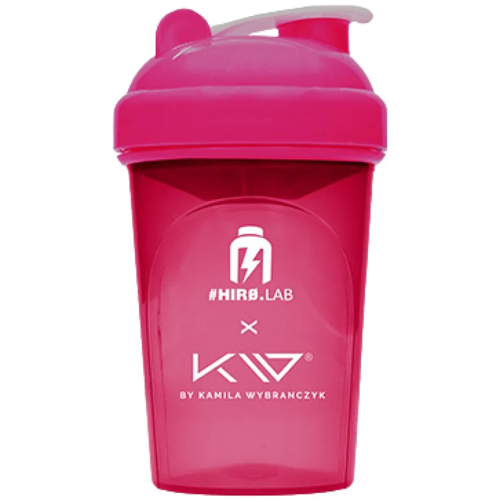 Hiro Lab Shaker By Kamila Wybrańczyk 500ml, a vibrant pink BPA-free fitness shaker with secure lid and exclusive athlete-inspired design, ideal for mixing supplements.
